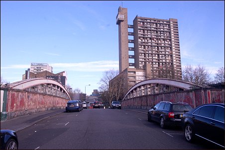 Golborne Road railway bridge